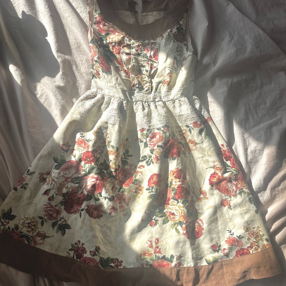 **MOVING SALE ** cream floral dress